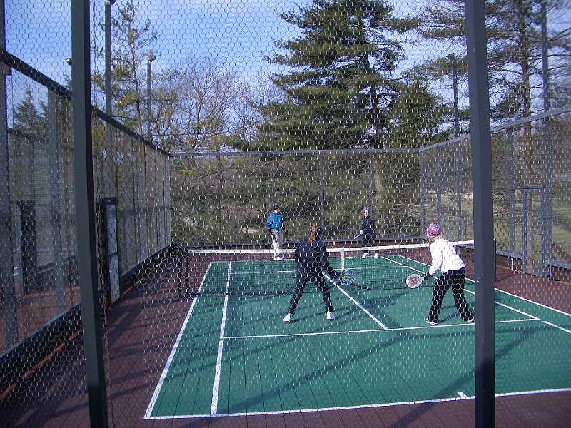 CIMG2398.JPG - Ball in play